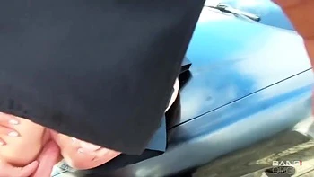 Skylar Snow follada al aire libre con uniforme fetiche videos