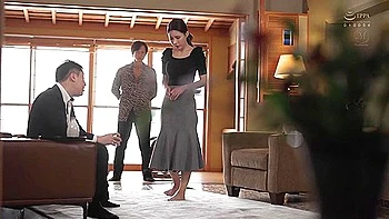 Milf asiática recibe corridas dentro de viejo cachondo hasta quedar embarazada videos