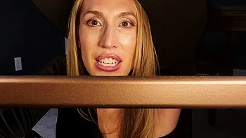 Азиатка с большой грудью LinaBlackly поймана и съедена videos