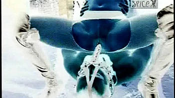 Горничная жестко трахается: минет, догги, наездница videos