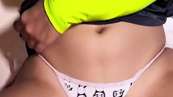 Чувственная мастурбация с девушкой после свидания videos