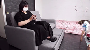 Asiatischer Amateur Engel verführt beim Casting POV videos