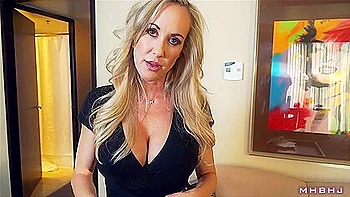 Brandi Love, madrastra infiel, follada para callar al cabrón videos