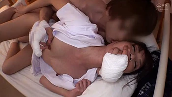 Enfermeira japonesa amadora faz boquete profundo videos