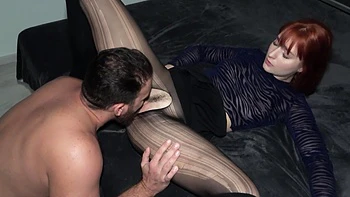 Ruiva Dolly Dyson lambida e fodida com pau grande e gordo videos