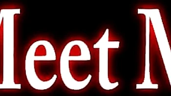 Maggie Green, milf ardiente, se masturba en la ducha videos