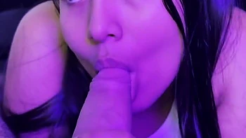 Тебе когда-нибудь так страстно сосали? videos