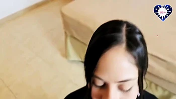 Брюнетка-латиночка в школьной форме дрочит и кончает videos