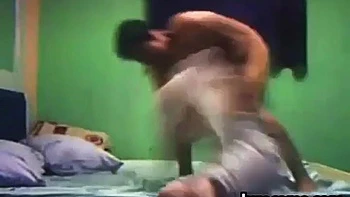 Casal amador fofo fodendo na cachorrinha, cowgirl e papai videos