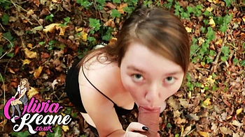 Verdadeira de 18 anos chupando molhado e engolindo videos