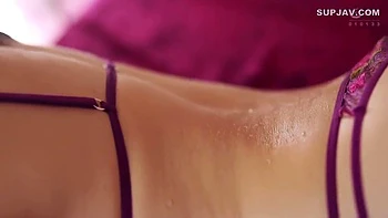 Брюнетка Мэйми Такашима накрыта спермой в жарком азиатском тройничке videos