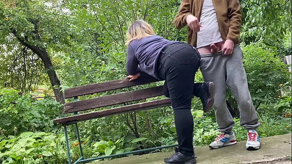 Cum on big ass MILF in jeans in the park videos