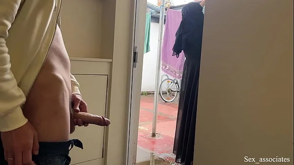 Publick Dick Flashing. I pull out my dick in front of a young pregnant muslim neighbor in niqab videos