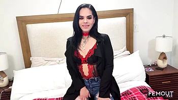 Brunette babe solo with dildo and anal toys videos