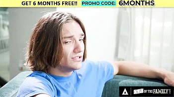 Hardcore Family Sex: Blonde College Babe Fucks videos