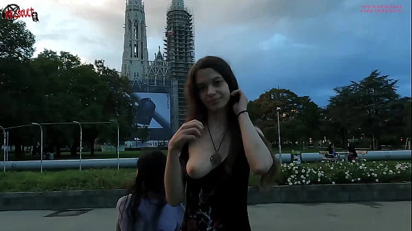 Extreme flashing in Vienna - DOLLSCULT videos