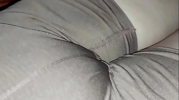 linda hermanastra pillada in fraganti mientras ve porno en el móvil de su hermanastro | primer plano afeitado COÑO videos