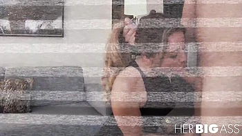 Hottie Karmina Leon - oral porn - Mamacitaz videos