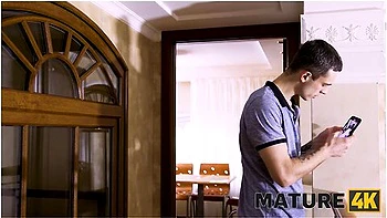 Willy Regal In Stepson Has To Give Sexual Pleasure To The Mature Beautys Bush videos