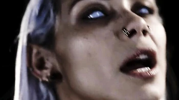 Consummate Amirah Adara and Veronica Leal - lesbian scene - Vored videos